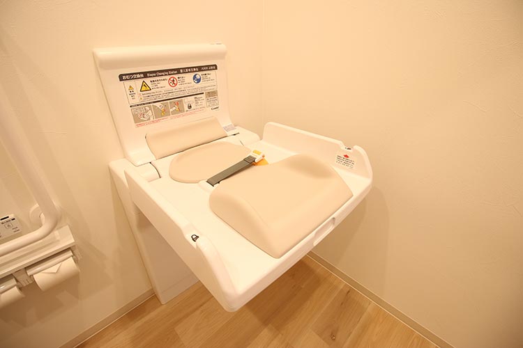 おむつ交換台